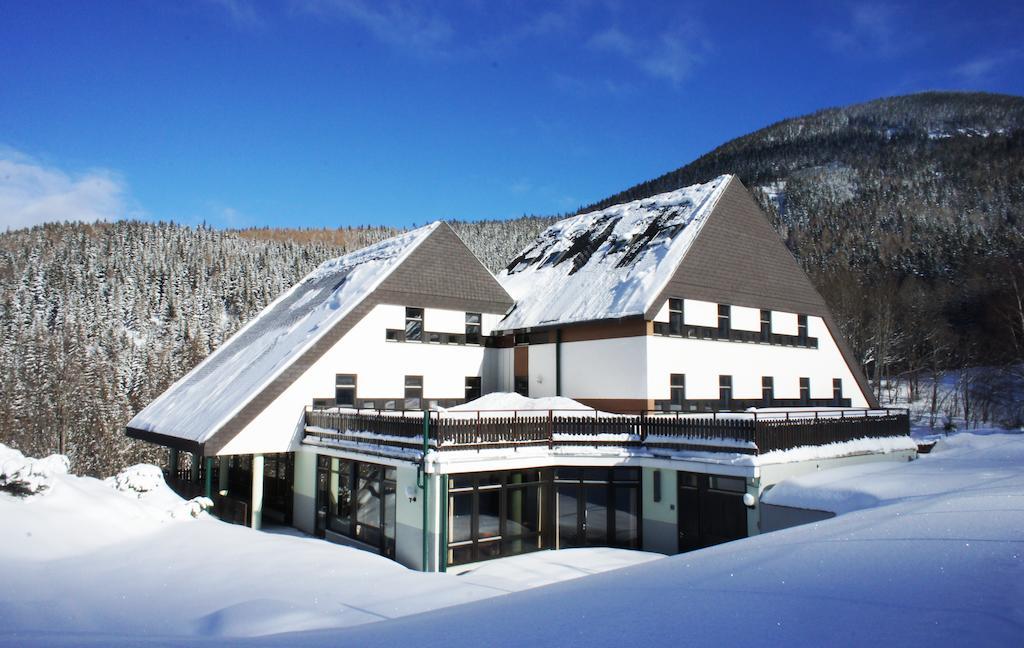 Junges Hotel Аннаберг Экстерьер фото